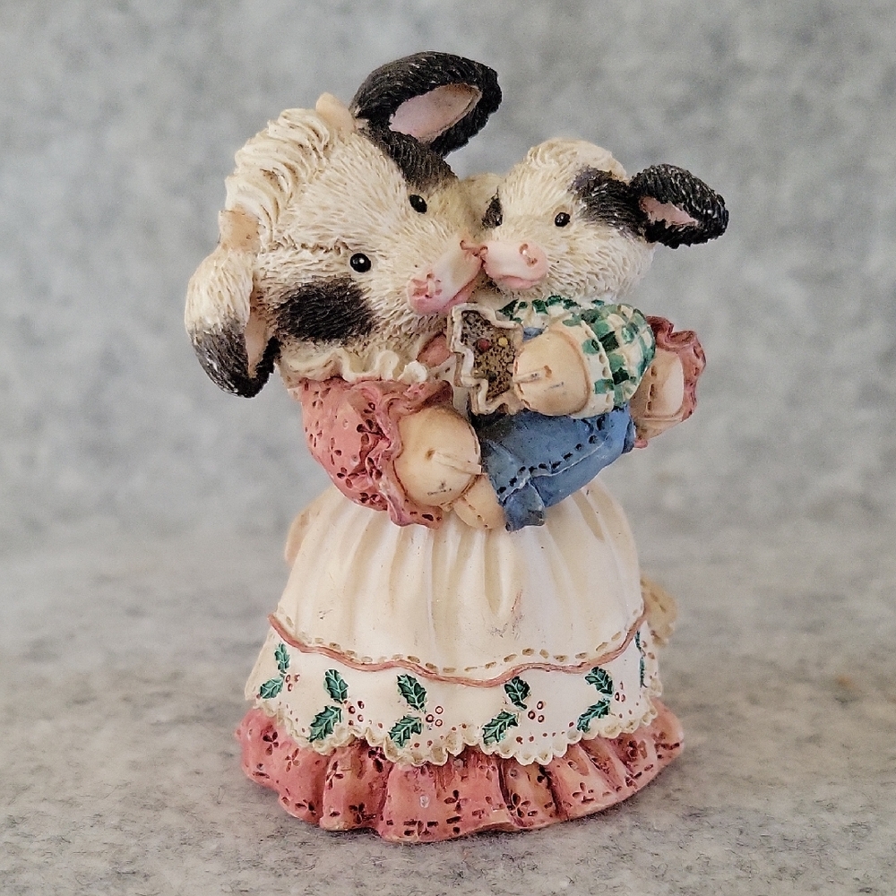 Mary's Moo Moos " Baby's First Christmas" Dated 1995